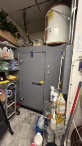 The newly installed defrost clock mounted in the control box. The system was tested to ensure the roof condenser cycled off and the defrost heaters engaged correctly.