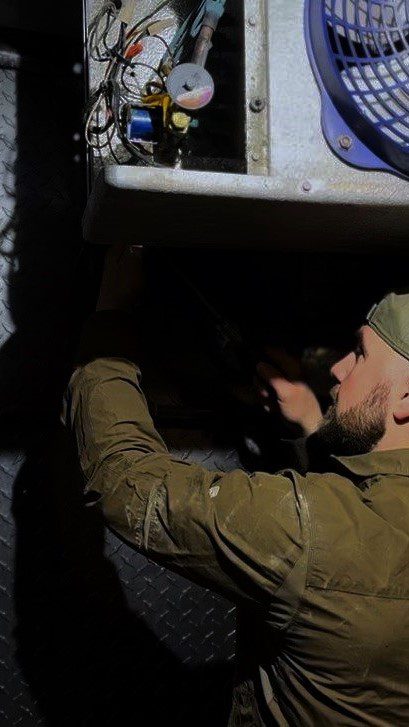 Commercial refrigeration repair in Normandy Park, WA. HVACR Certified Technician is working on fixing walk in cooler unit