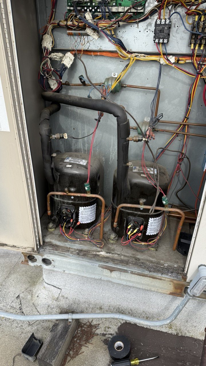Commercial AC repair field photo 3 — Greater Seattle