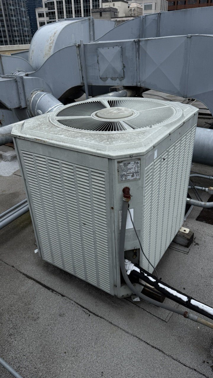 Commercial heat pump repair field photo 3 — Greater Seattle