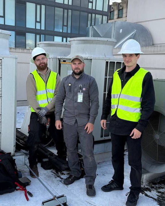 A/C Dr. Naz team on site: Commercial HVAC, Refrigeration and Appliance Repair Services | Greater Seattle