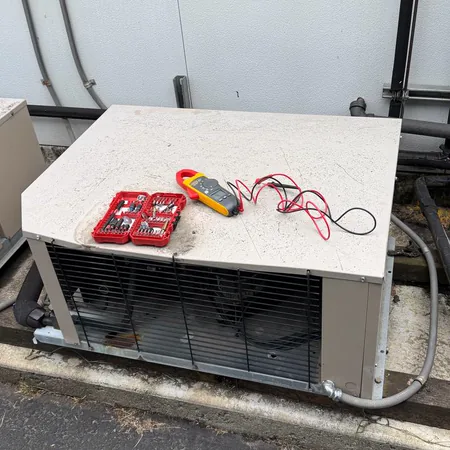Commercial refrigeration condensing unit service