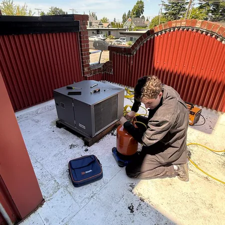 Rooftop refrigerant charging on commercial unit