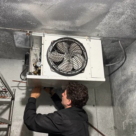 Walk-in cooler repair technician Greater Seattle