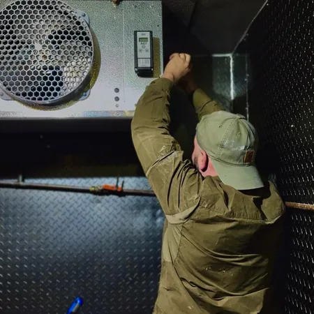 Walk-in freezer diagnostics on site