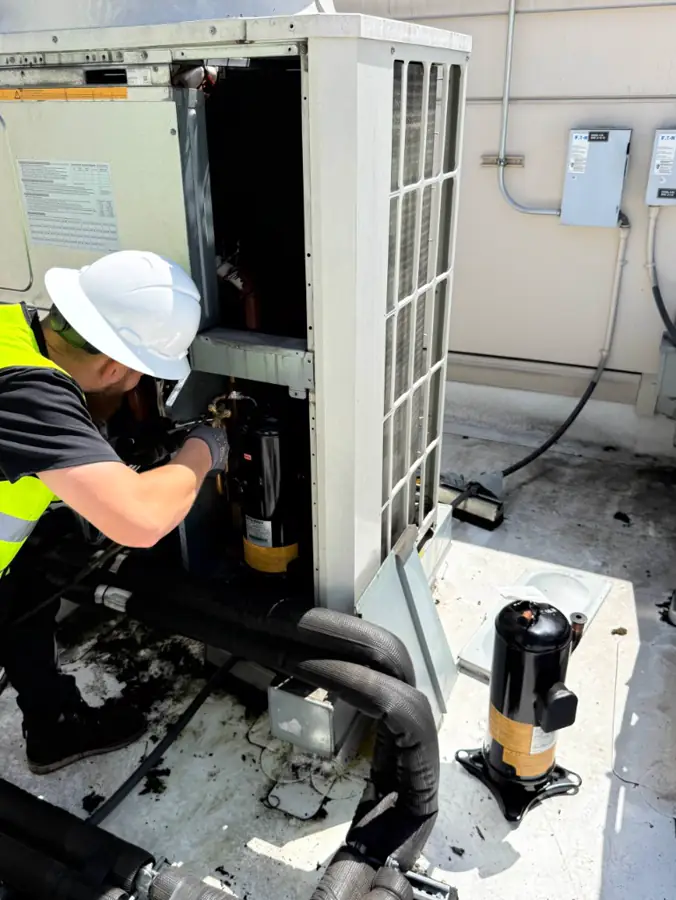 Commercial RTU repair field photo 2 — Lynnwood, WA