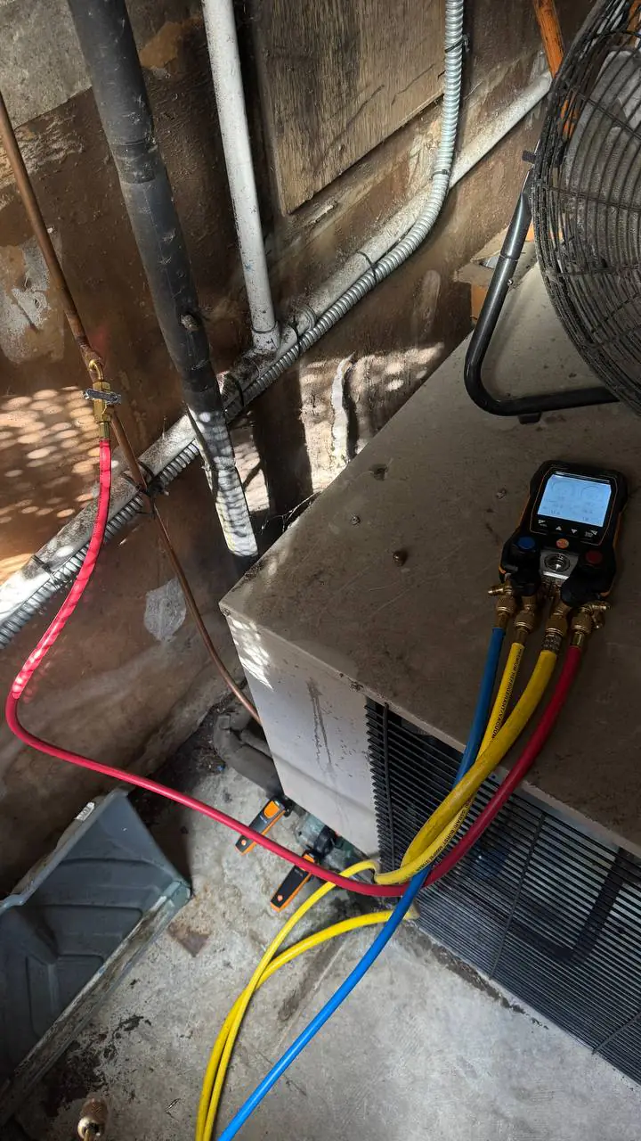 Field diagnostic on a commercial medium-temp walk-in — A/C Dr. Naz